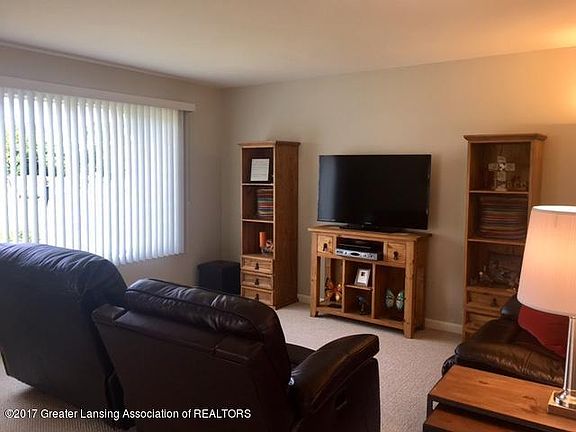 3rd image of 5907 Westover Dr