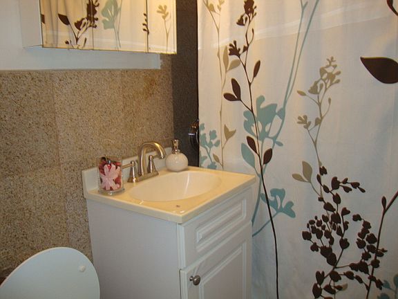 5th image of 509 Cathedral Pkwy #1W