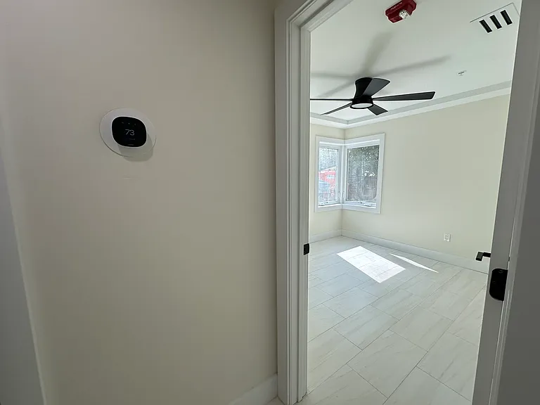 Ocean Reef Apartments — Photo 23