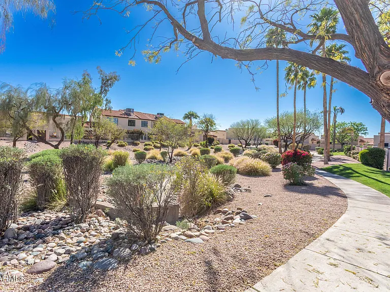 10930 E Hope Dr — Photo 28