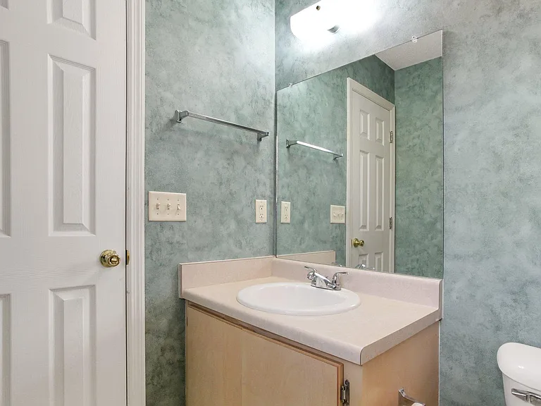 2115 Walberg Dr — Photo 44