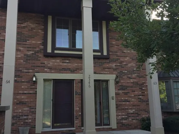 2346 London Bridge Dr, Rochester, MI 48307