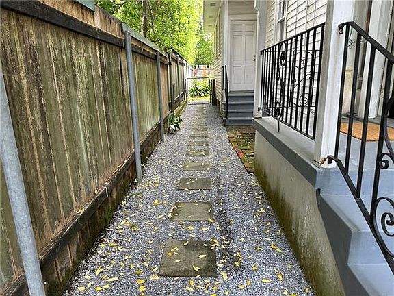 2nd image of 119 Avenue E
