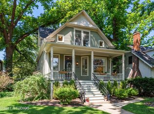 1330 Gregory Ave, Wilmette, IL 60091