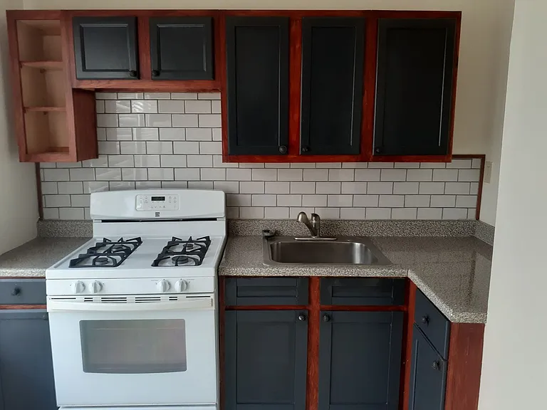 125 Purdy St — Photo 12