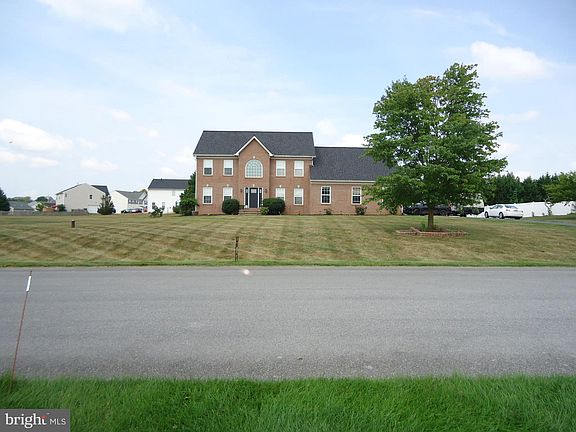 4th image of 103 Carriage Dr