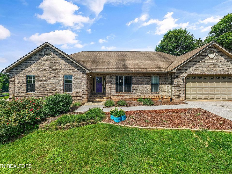1st image of 605 Snowshill Way