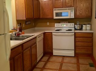 7317 SW 23rd St, Topeka, KS 66614