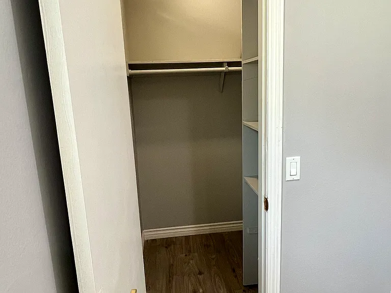 121 Sinclair Ave #223 — Photo 13