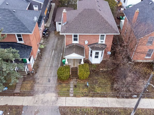 364 Parkhill Rd W, Peterborough, ON K9H 3J1