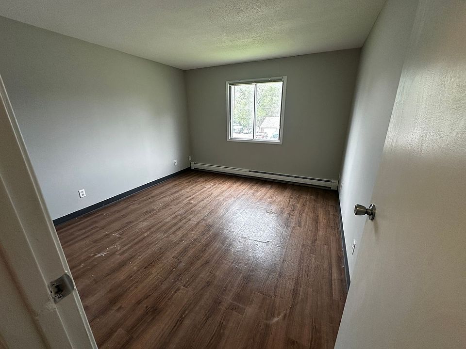 2nd image of 810 Payton Ave APT 11