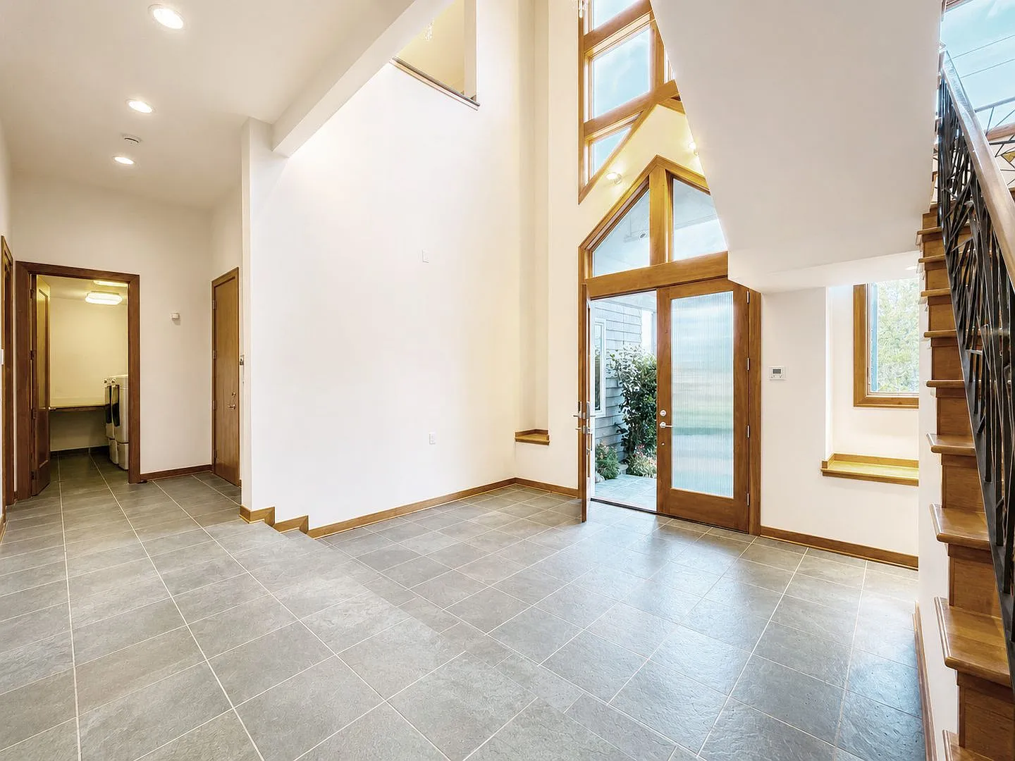 Highly desirable Mercer Island home. — Photo 4