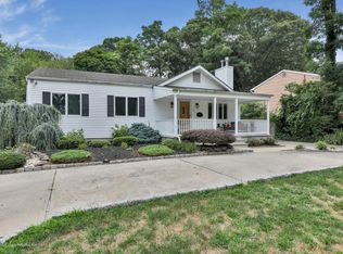467 W Lincoln Ave, Oakhurst, NJ 07755