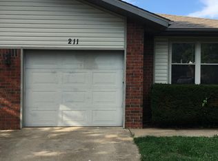211 E Greenwood St, Springfield, MO 65807