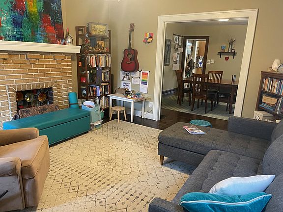 3rd image of 2570 Indianola Ave #2568
