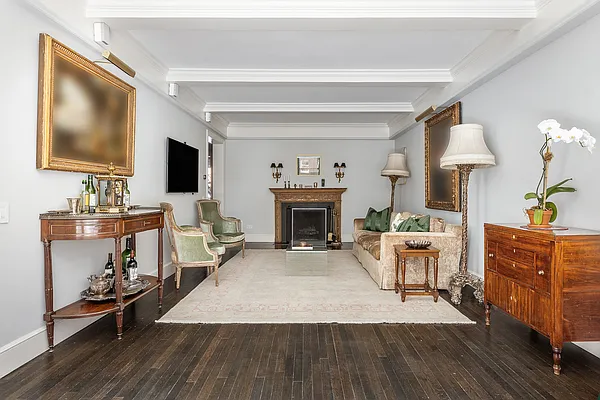 Sold by Compass | media 2