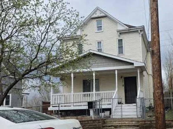 204 Acker St E, Saint Paul, MN 55117