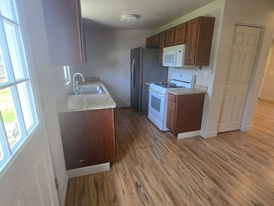 1st image of 2902 S 3095 W