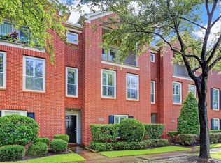 3023 N Heights Hollow Ln, Houston, TX 77007