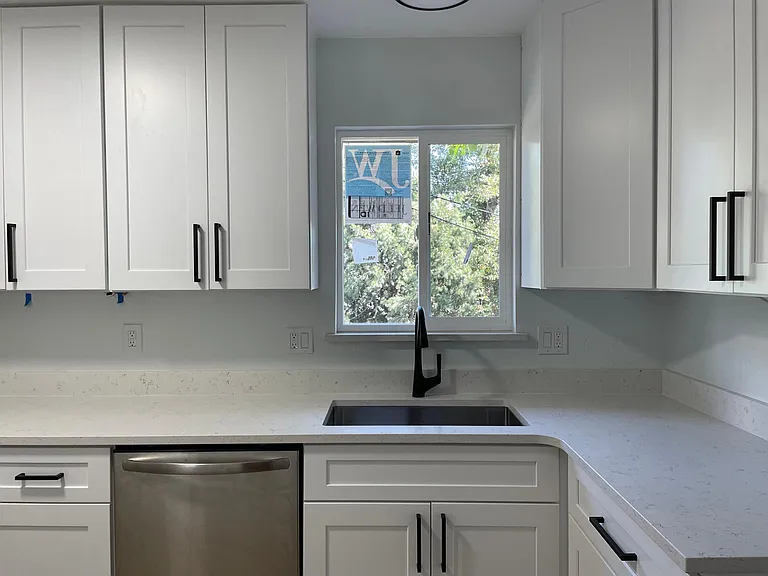 898 Ithaca Dr — Photo 4