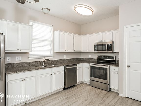 5th image of 510 Blueberry Hill Ln