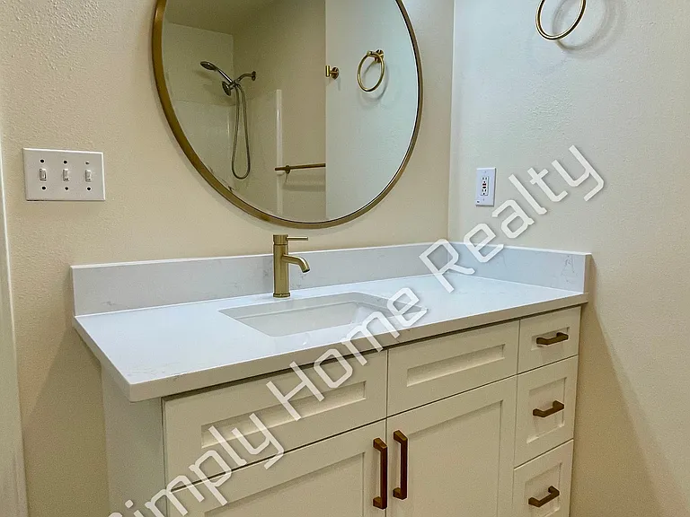 9041 Steilacoom Rd SE #B — Photo 10