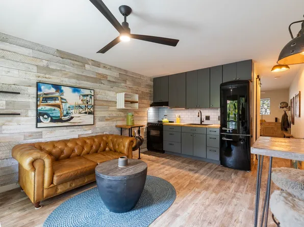 2136 Konou Pl APT 205, Kihei, HI 96753