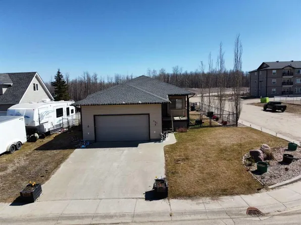 601 NE 3rd St, Fox Creek, AB T0H 1P0