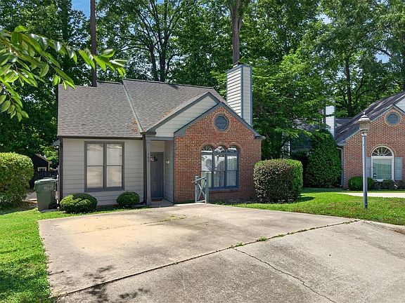 4th image of 105 Ellsworth Pl