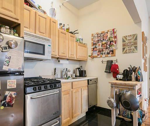 4th image of 43 W 9th St APT 4R