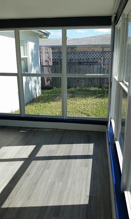 2nd image of 226 SE 23rd Ave