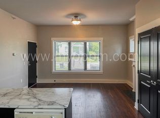 1011 S 30th Ave APT 2, Omaha, NE 68105