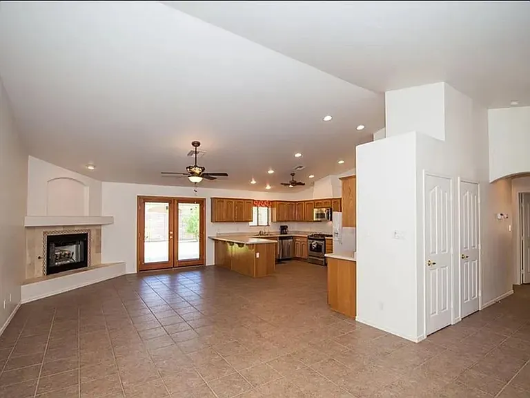 2153 W 22nd Pl — Photo 11
