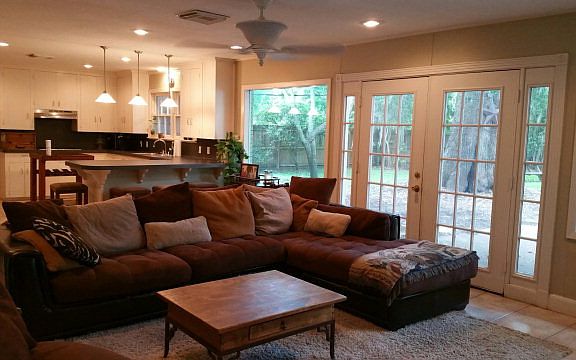4th image of 302 Oak Dr