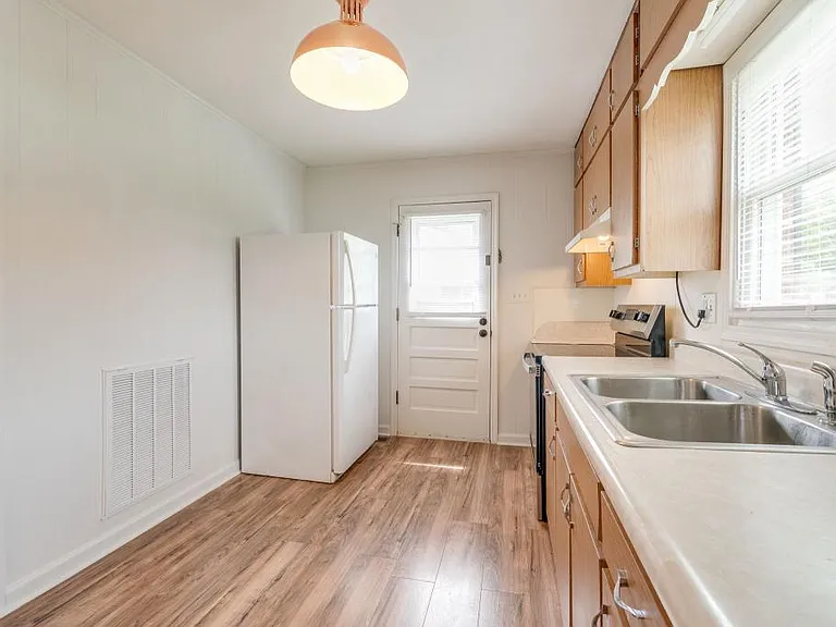 615 Bravo St #615 BRAVO STREET — Photo 11