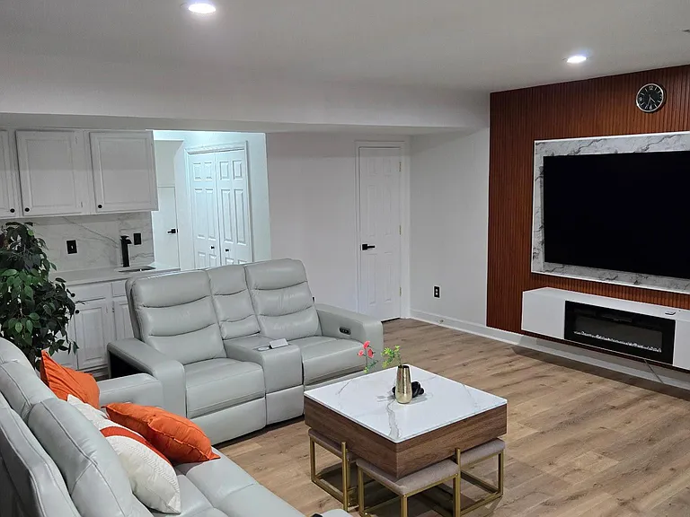 1421 Bluemont Ct — Photo 8