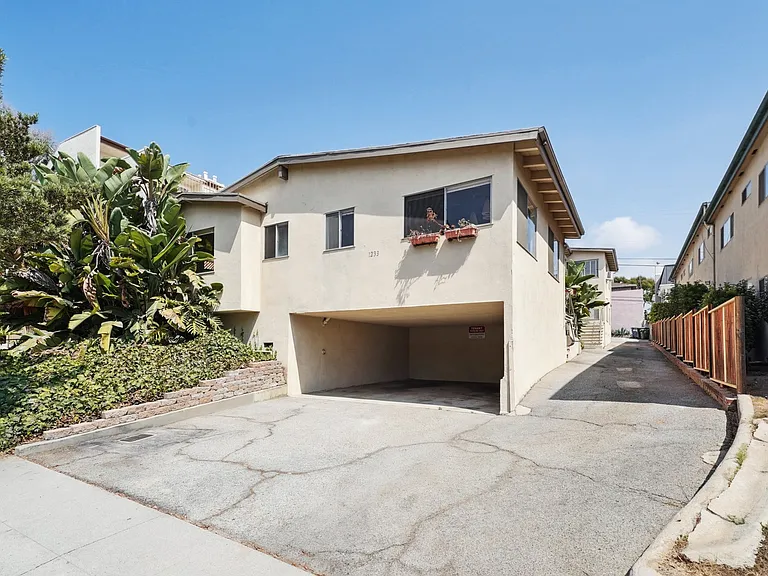 1233 Stanford St #A — Photo 15