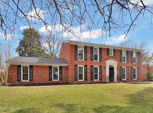 6110 Rodes Dr, Northfield, KY 40222