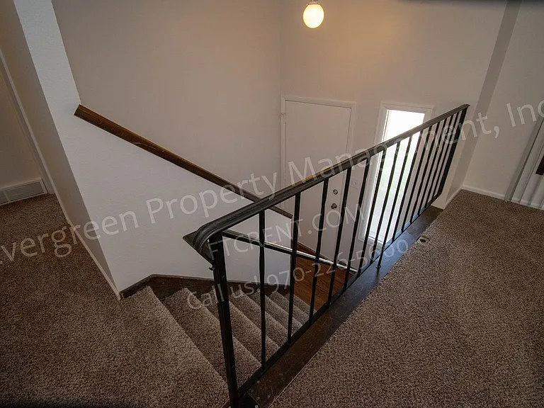2401 W Stuart St — Photo 12