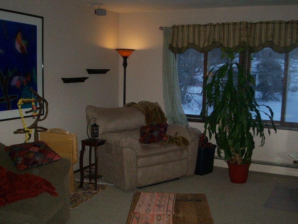 Upstairs unit Living room
