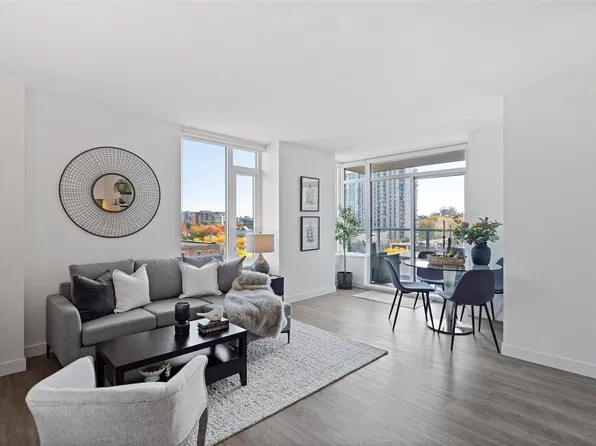 845 Johnson St #604, Victoria, BC V8W 0G3
