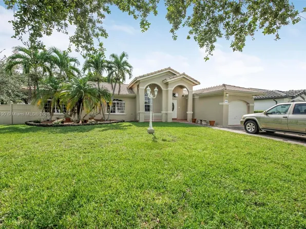 18049 SW 152nd Ave, Miami, FL 33187