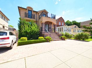 61 Beaumont St, Brooklyn, NY 11235