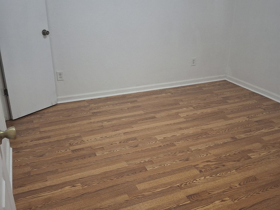 1st image of 4616 Brookwood Ct APT B