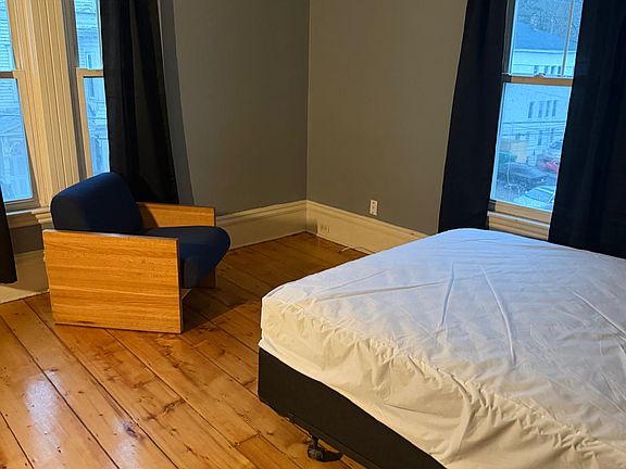 3rd image of 48 Arlington St #46