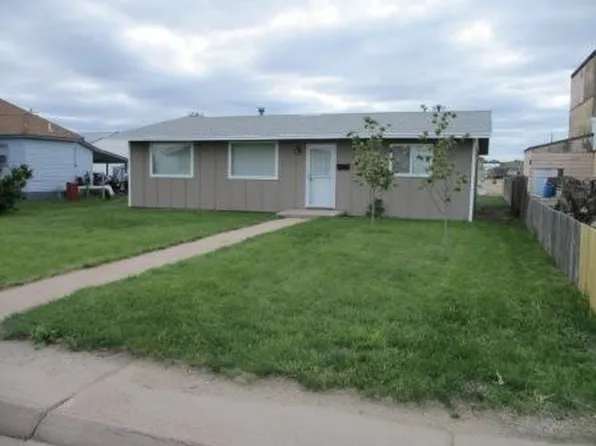 106 S Buffalo St, Yuma, CO 80759
