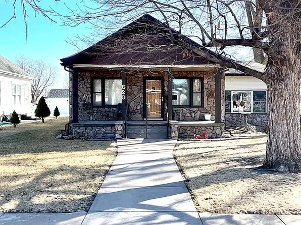 620 Sheridan St, Holdrege, NE 68949