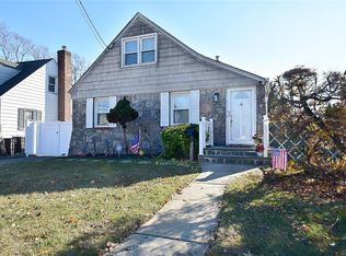 2498 Beltagh Ave, Bellmore, NY 11710