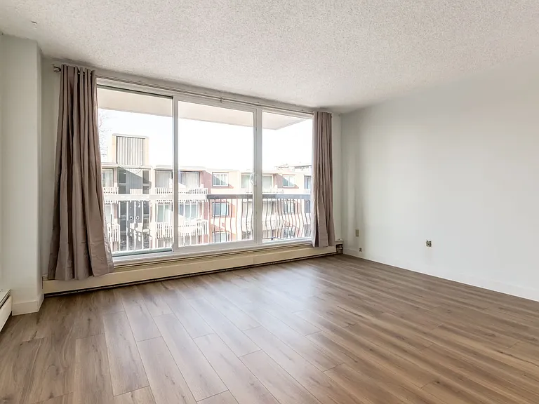 505 56th Ave SW #215 — Photo 8