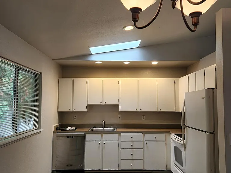 12507 NE 87th Ct — Photo 6